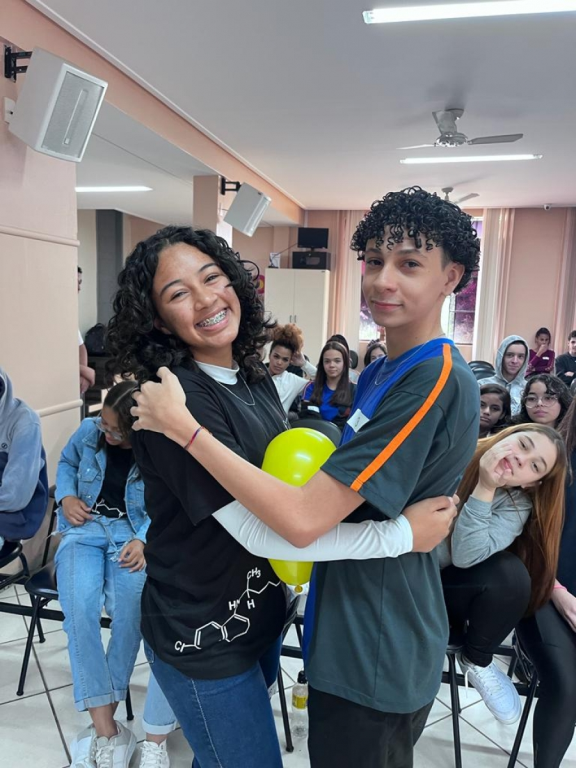 Gincana do Conhecimento e palestra agitam alunos do Parlamento Jovem em Rio Piracicaba
